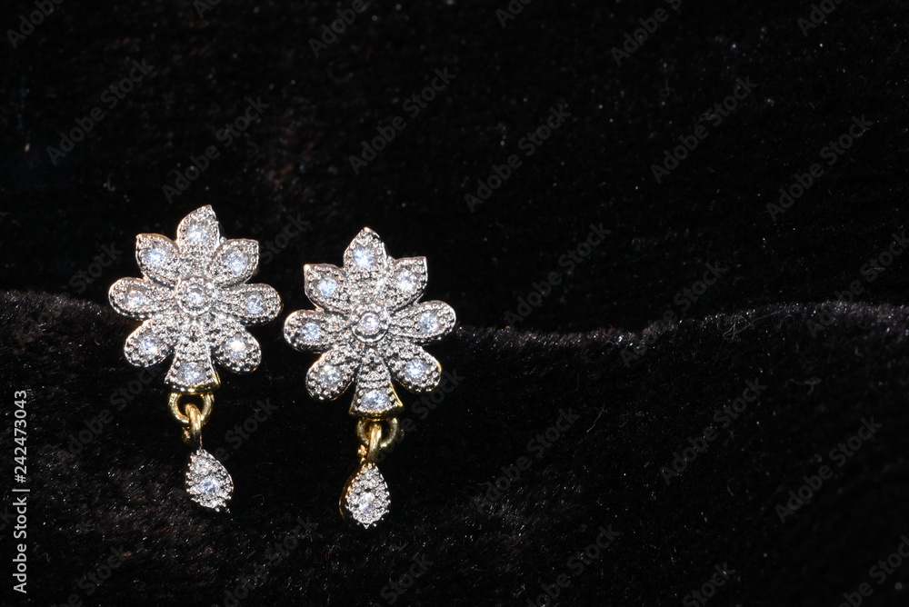 American diamond silver jewelry pair of earrings for woman fashion American diamond silver jewelry pair of earrings for woman fashion