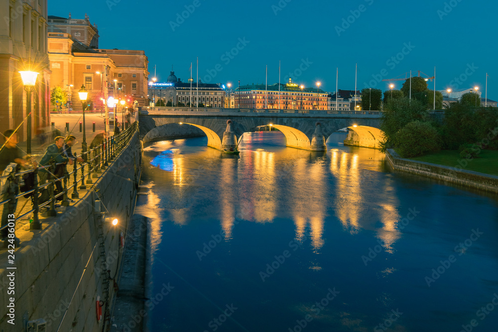 Obraz premium Stockholm bei Nacht