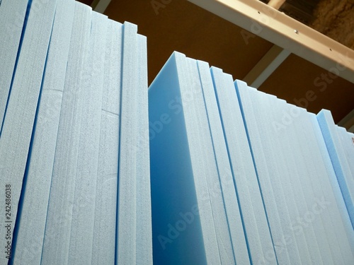 材料　たくさんの発泡スチロール板