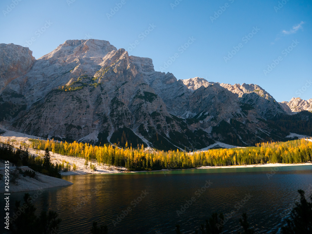 Fototapeta premium Braies Lake (Lago di Braies, Pragser Wildsee) in Dolomites mountains, Sudtirol, Italy. 