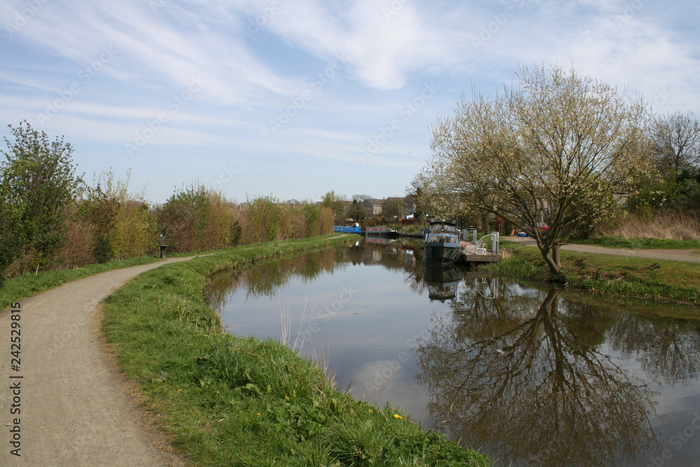 The Union Canal, Ratho, Edinburg The Union Canal, Ratho, Edinburg