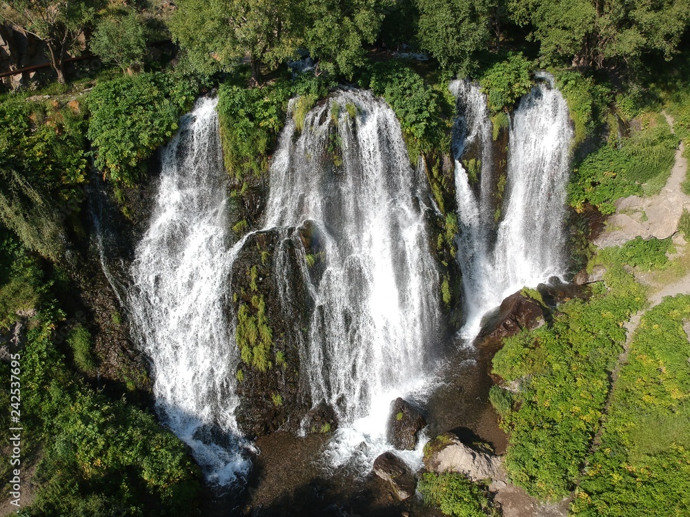 Obraz premium Mountain Waterfall, Wild Scenery