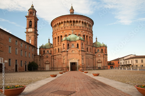 basilicata s. maria della croce crema