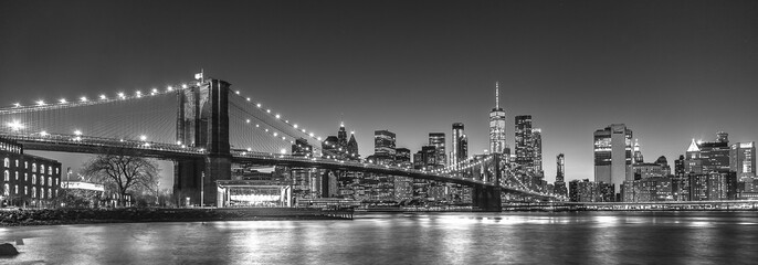 Fotobehang Brooklyn Bridge Brooklyn Bridge in New York  © chris87uk