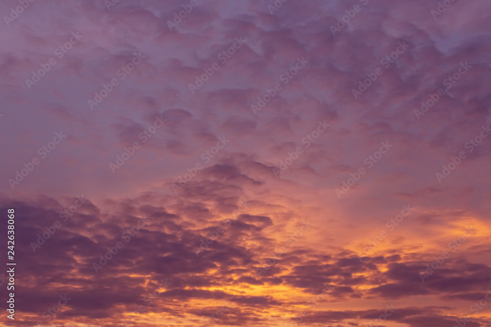 Fototapeta premium beautiful cloudy sky at sunrise