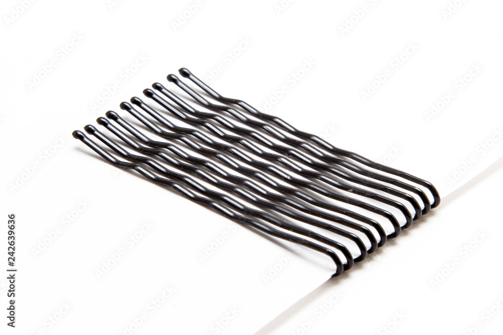 Pins invisible on a white background Pins invisible on a white background