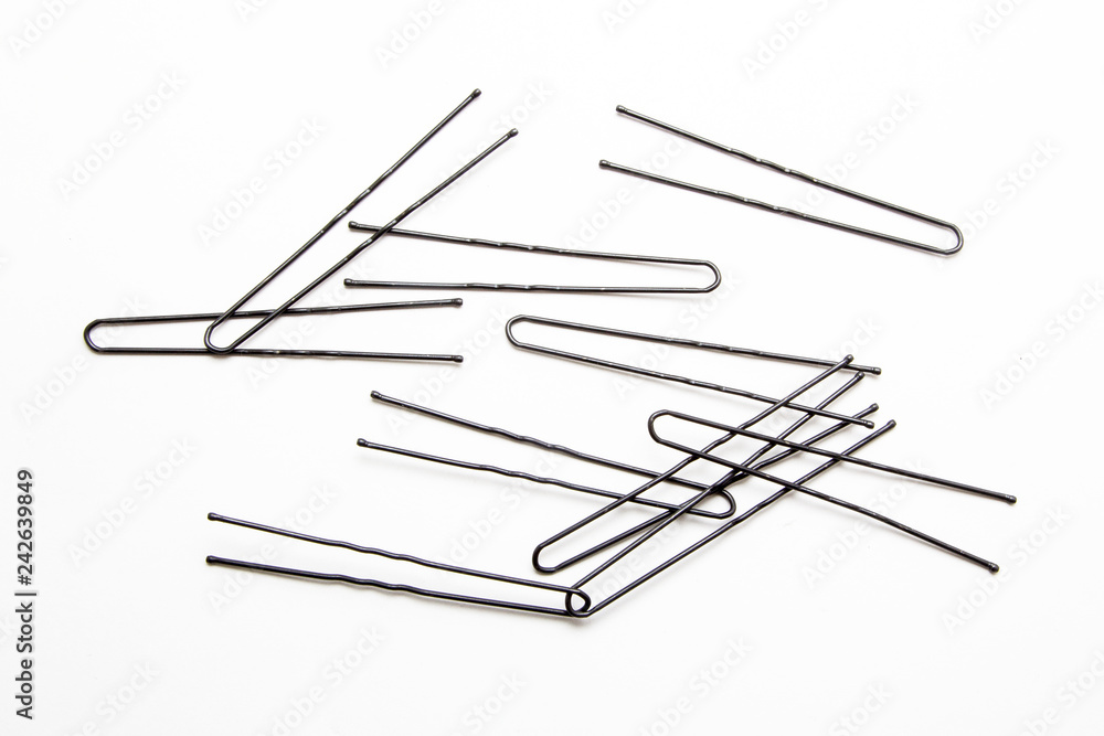 Pins invisible on a white background Pins invisible on a white background