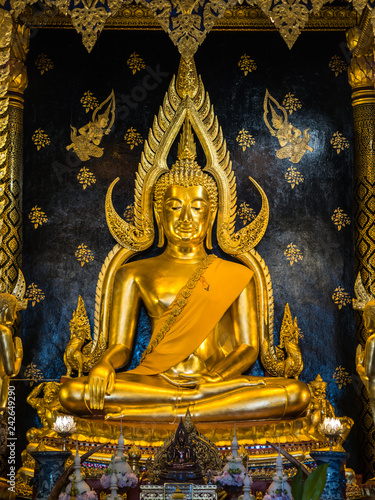 Phra Phuttha Chinnarath, famous Buddha statue