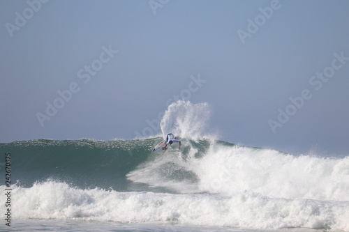 Surfeur dans les landes, Hossegor , aquitaine , france photo