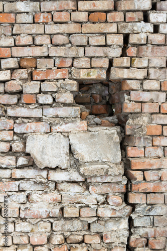 in the construction of a brick wall cracked after the earthquake