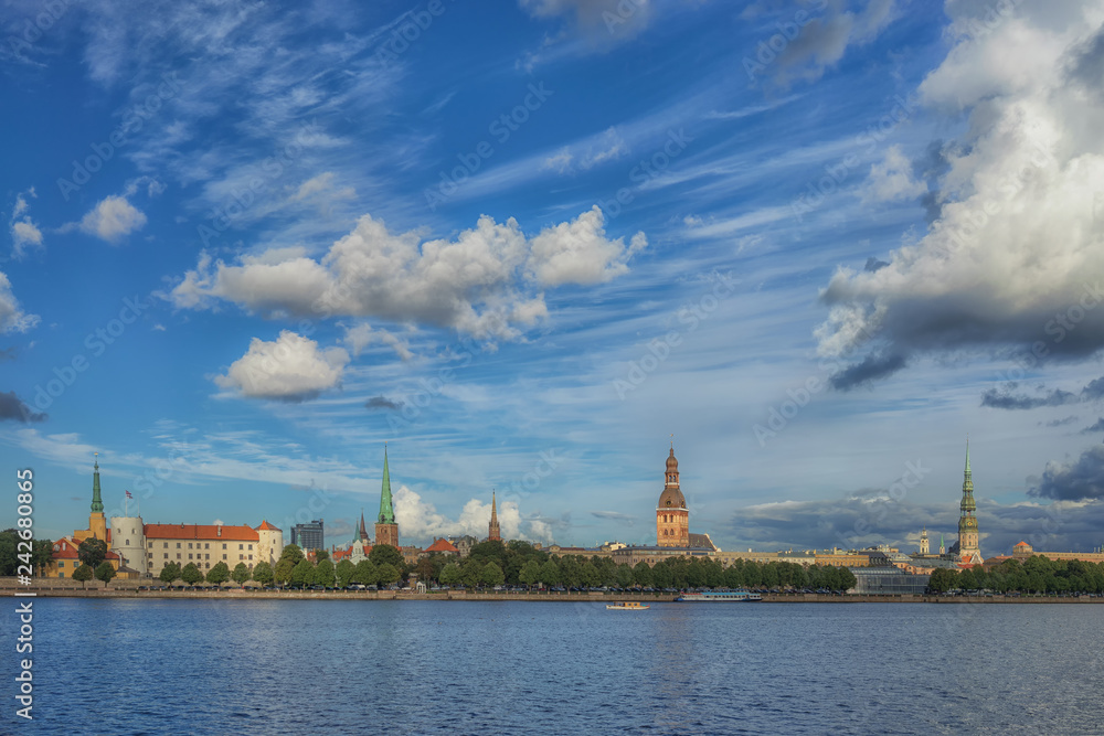 Obraz premium Riga embankment on a summer day