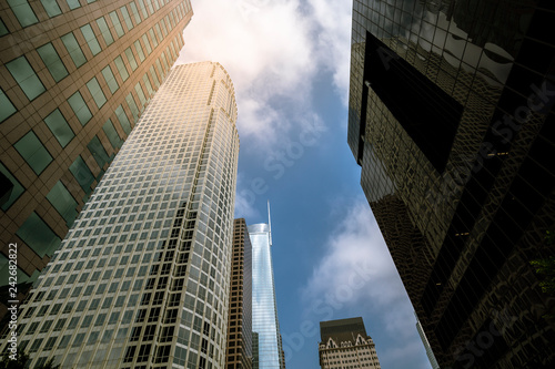 Hochhaus L.A. - Sonne spiegelt sich im Hochhaus