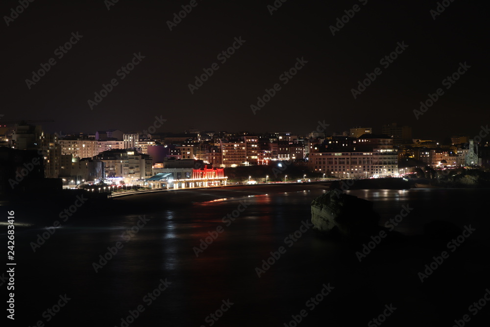 Ville de Biarritz de nuit