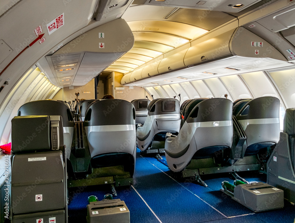 Foto Stock The passenger cabin of the Boeing 747-400 | Adobe Stock