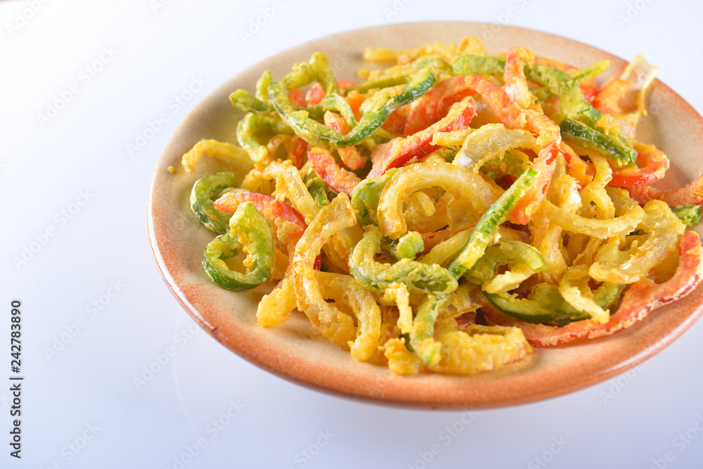 Verduras fritas y rebozadas en harina o tempura 