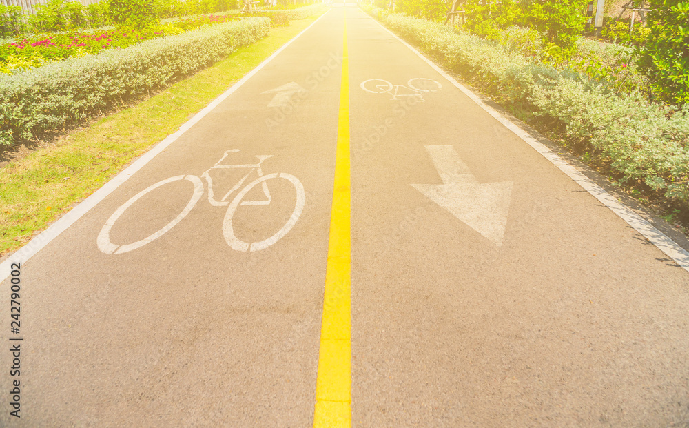 Obraz premium Bicycle sign, Bicycle Lane in public park, Traffic sign.