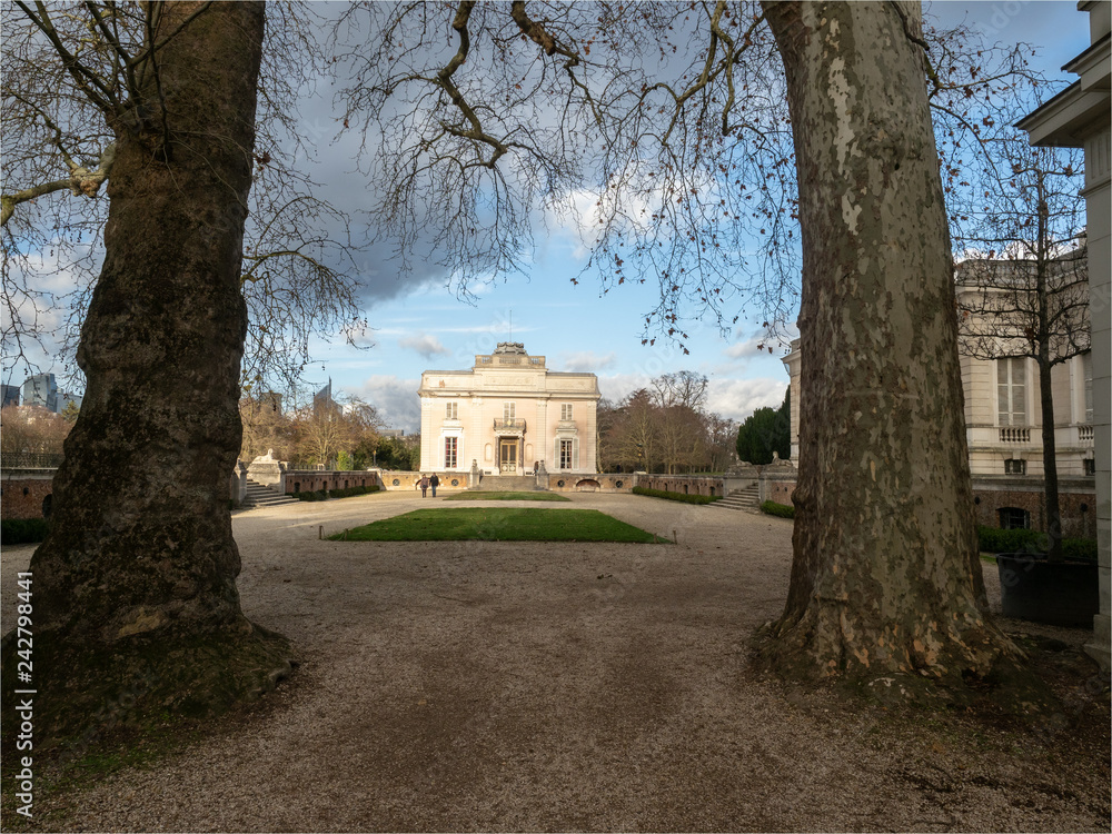 le jardin de Bagatelle dans le Bois de Boulogne à Paris