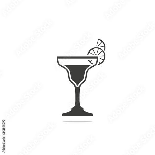 Monochrome vector illustration of cocktail "margarita" icon isolated on white background.