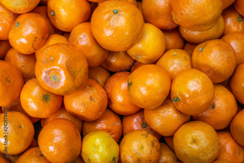 Photo Close up of Oranges at a farmers market