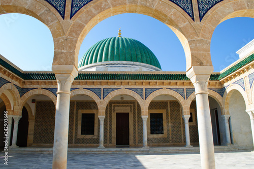 Habib Bourguiba mausoleum is a beautiful building, stylized as a mosque.