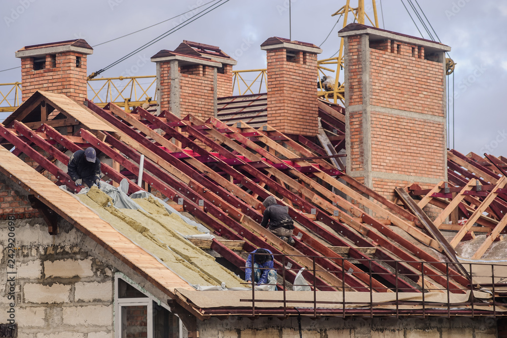 Naklejka premium the roof of a high building in construction