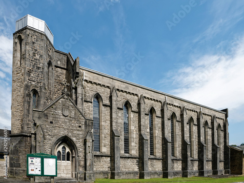 England - Kendal - St. George's Church photo