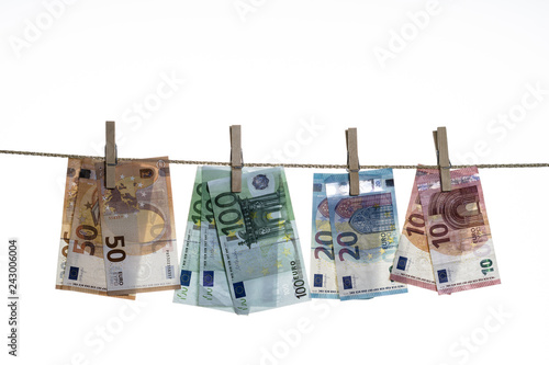 Geldwäsche - Geld ist bald trocken !