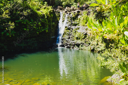 Wasserfall an der Road to hana Hawaii, Oahu photo