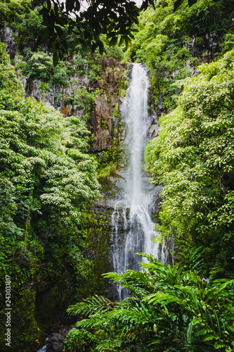 Wasserfall an der Road to hana Hawaii, Oahu
