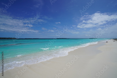 View of the ocean on Veyofushi Island, Maldives