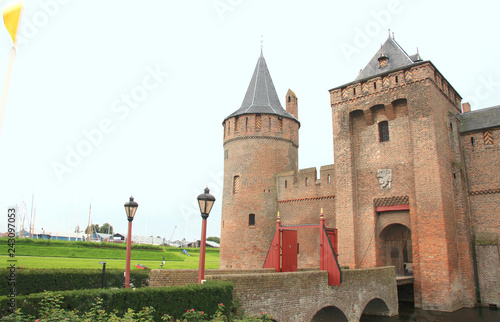 Fototapeta Naklejka Na Ścianę i Meble -  medieval castle Muiderslot in the Netherlands