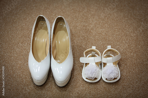 結婚式、親子のシューズ