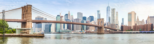 Amazing panorama view of New York city and Brooklyn bridge © Stefan