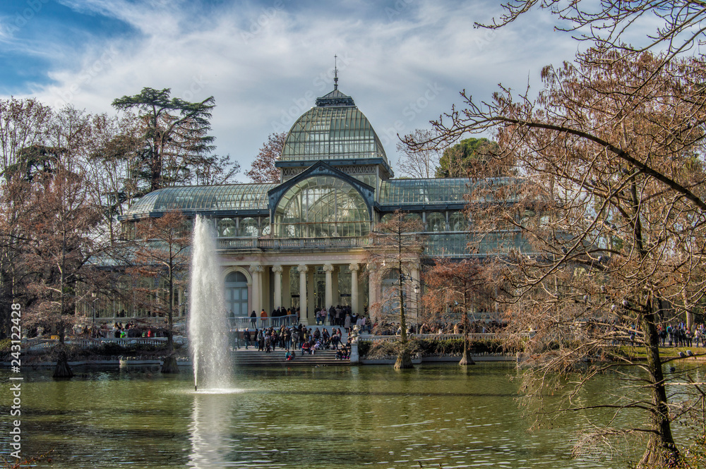 El palacio del cristal del parque del Retiro/ una imagen del Palacio de Cristal en el parque del Retiro en Madrid