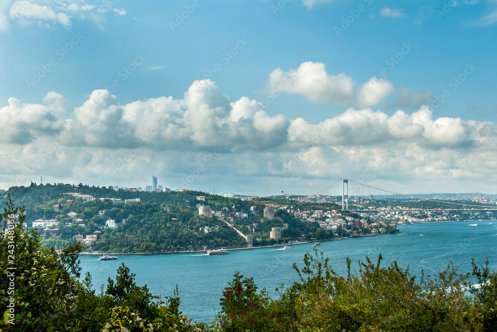 Naklejka premium Istanbul, Turkey, 20 August 2016: Bosphorus, Rumeli Hisari, Fatih Sultan Mehmet Bridge