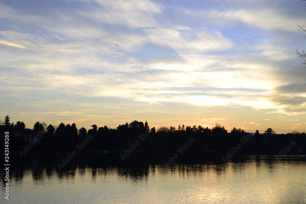Fototapeta premium Sesto Calende. sunset on the river