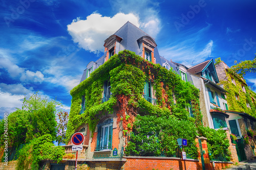 Fototapeta Facade of Parisian building
