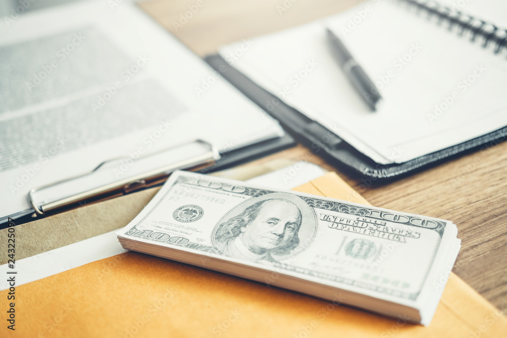 Obraz premium Dollar bills and finance and banking stock market financial exchange