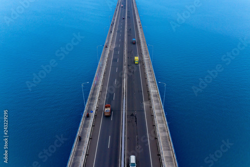 Vehicles crossing on Suramadu bridge © Creativa Images