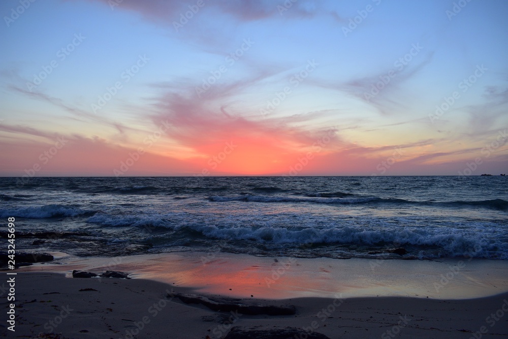 Fototapeta premium sunset over the sea