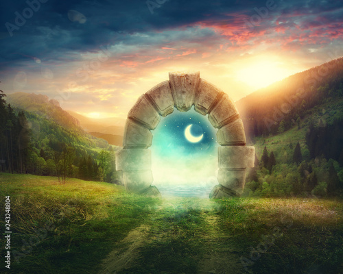 Ταπετσαρία Mysterious entrance