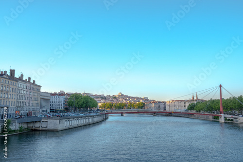 Wallpaper Mural 夕景　ソーヌ川から見るリヨンの街並 Torontodigital.ca