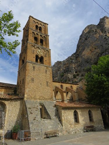 église moustier sainte marie