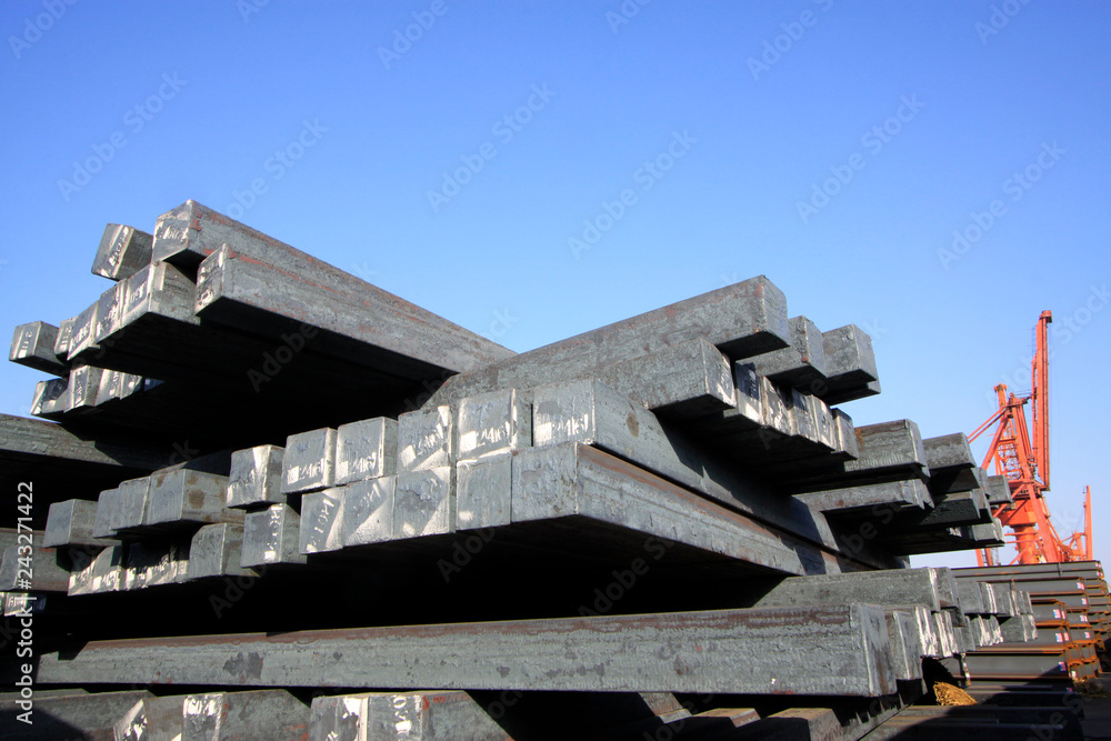 Steel ingot and crane Steel ingot and crane