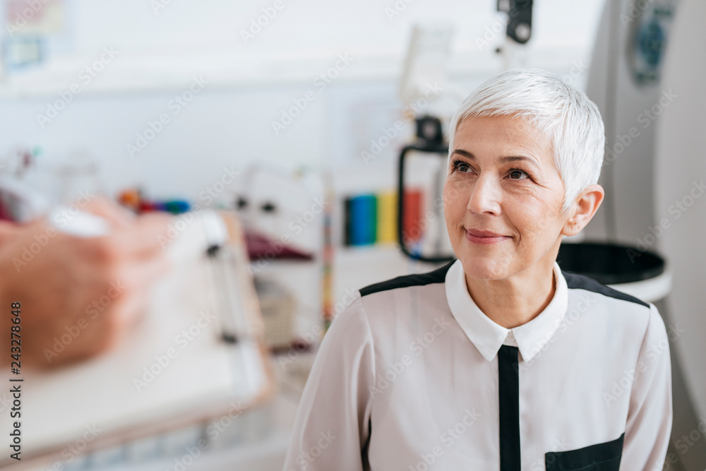 Obraz premium Doctor and His Patient