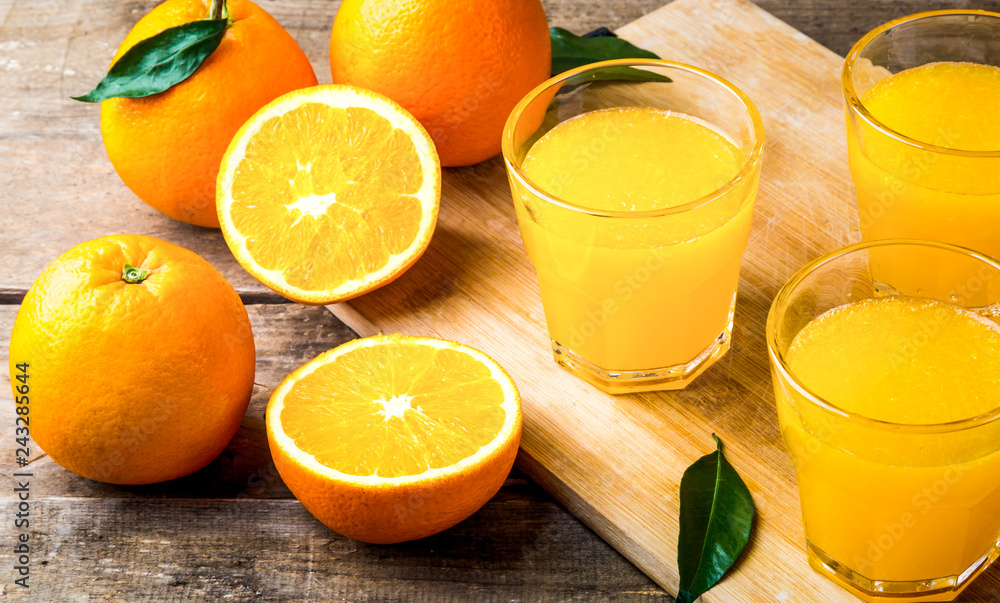 Orange juice. Freshly pressed orange juice and oranges Orange juice. Freshly pressed orange juice and oranges