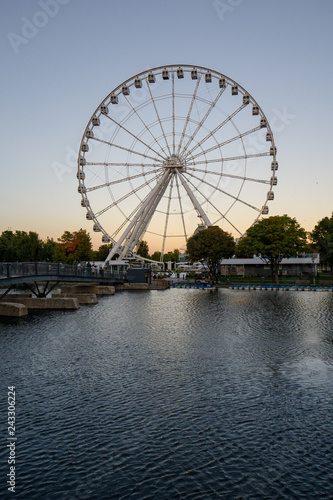 Big Wheel in Montreal at sunset © Nicolas