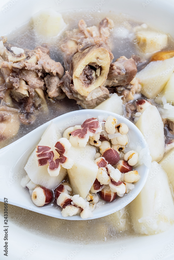 Yam glutinous rice glutinous pork bone soup / spleen health soup Stock