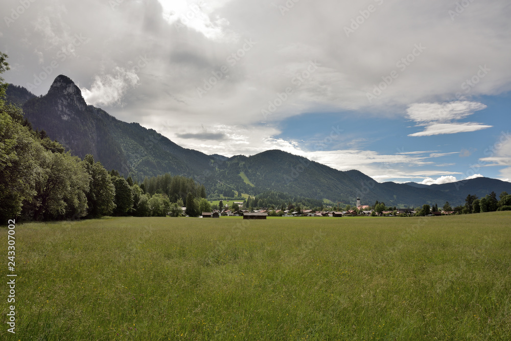 Die Landschaft um Oberammergau