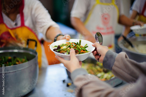 Free food, Using leftovers to feed the hungry : concept charity food